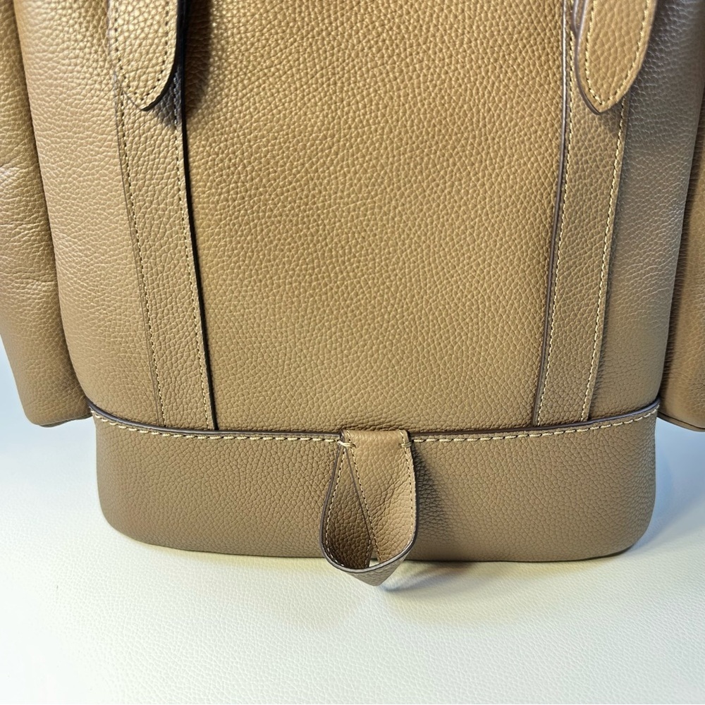 NEW Men’s Coach Hitch Pebble Leather Backpack in Tan/Brown - Picture 4 of 15